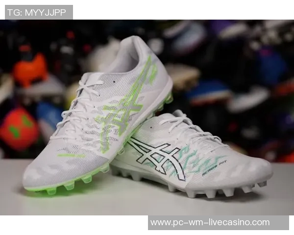 选择适合你的ag足球鞋提升场上表现的最佳指南与推荐